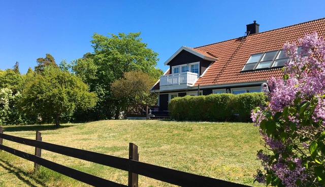 Large, beautiful villa by the sea, near Visby.