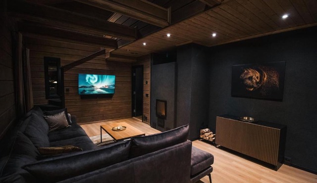 Le-Villa Black