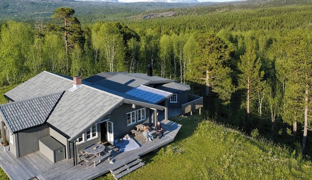Lodge in high mountains on Saltfjellet