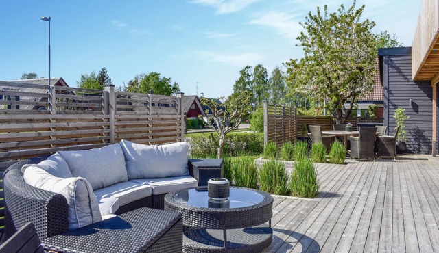 Look forward to a relaxing vacation in this vacation home not far from the sea.