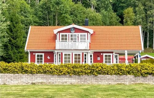 Lovely Home In Strömstad With Sauna