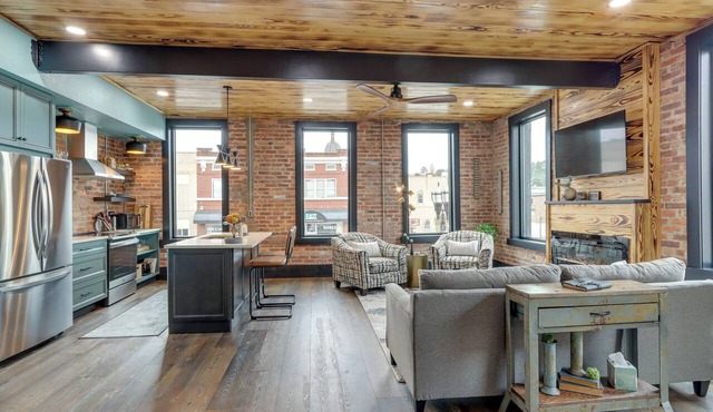 Luxurious Downtown Murphy Vacation Rental Loft!