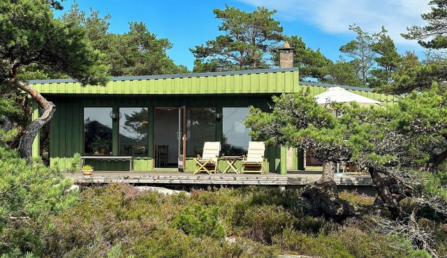 Modern cabin with view over Oslofjorden