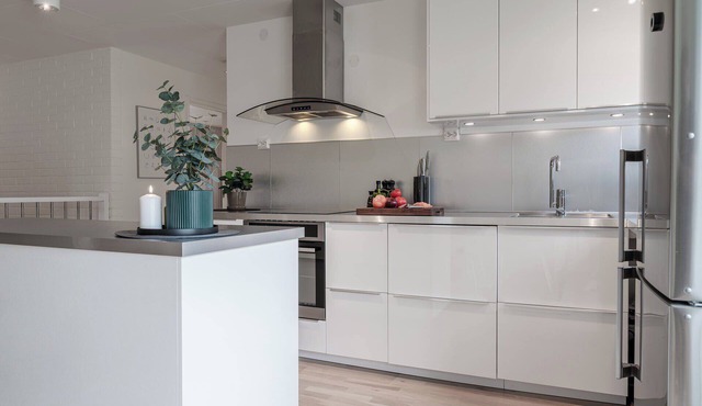 Modern Spacious 4BR Town House, Sauna, 7 Beds
