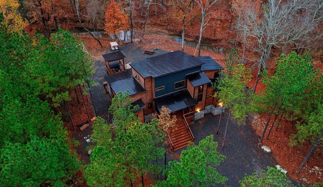 Moose Mansion, EV Outlet, swing set, hot tub