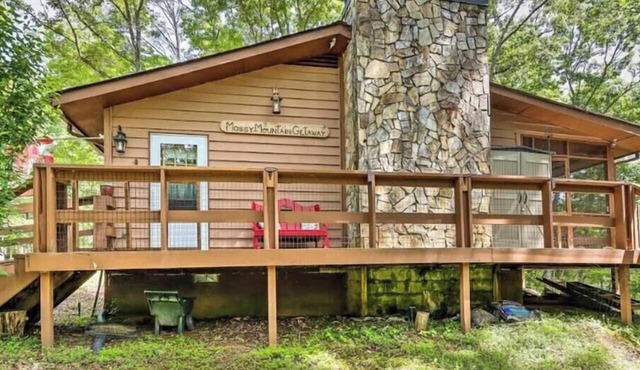 Mossy Mountain Getaway in the peaceful Smokey Mountains