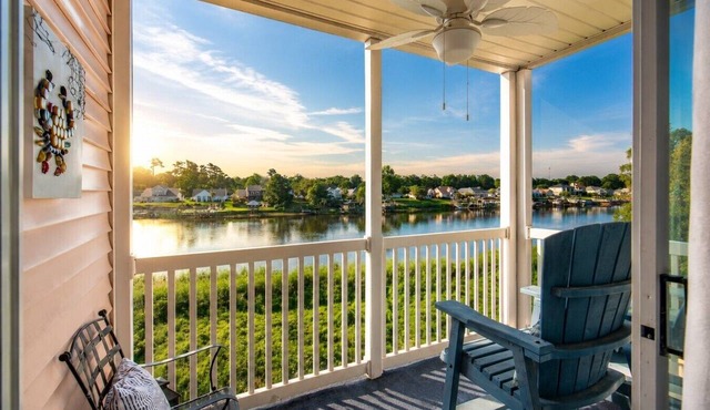 Myrtle Beach Waterfront Retreat Pools - Quiet Area