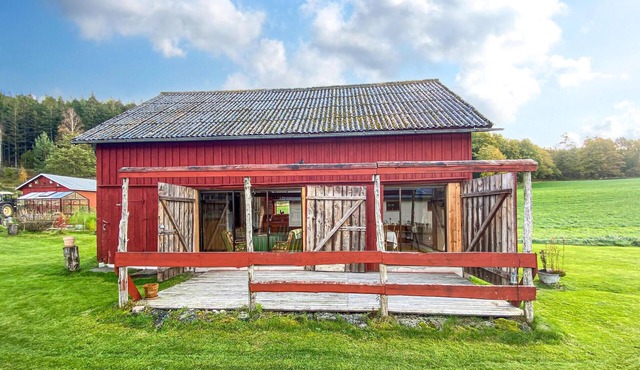 Nice home in Grimmared with WiFi