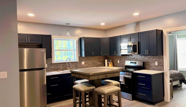 Pristine upscale 2 bedroom duplex unit surrounded by forest. in Palmyra