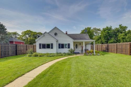 Private Plainfield Retreat w/Gas Grill + Patio