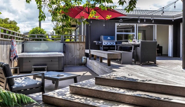 Rainbow Point Haven - This Holiday Home has it ALL!