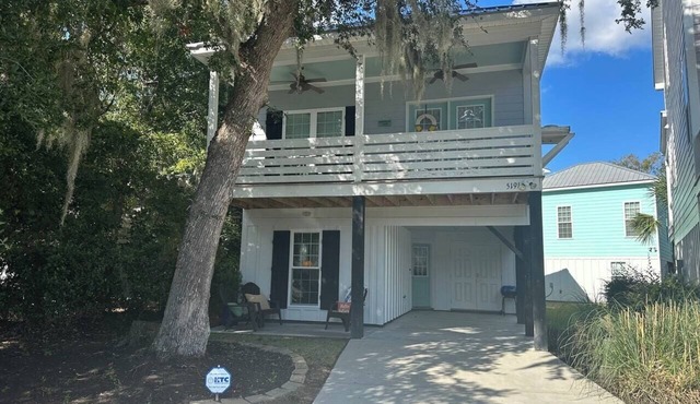 Refreshing & Peaceful Southern Inlet Beach House!