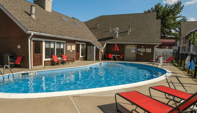 Residences at Daniel Webster