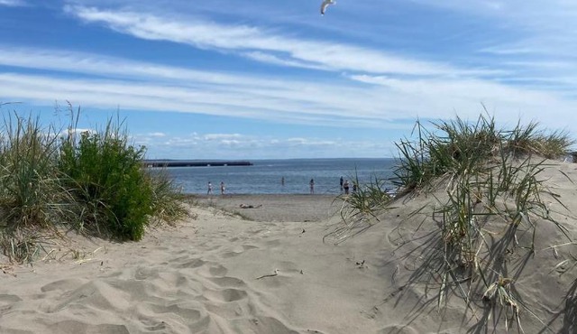 Retreat Near the Beach and Tønsberg Town