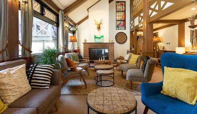Riverside Lodge