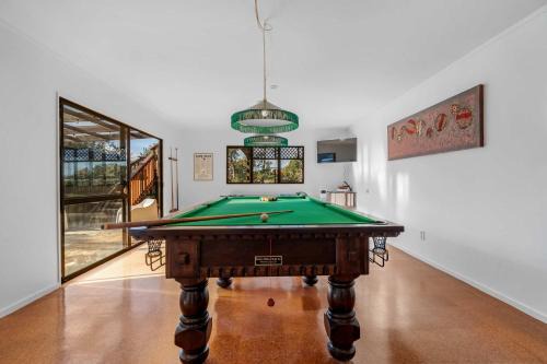 Riverside Retreat - By Superior Stays