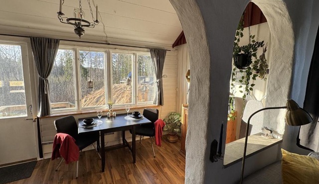 Rustic Haven Bed and Breakfast -Entire Private Apartment 2km from Klarälvsbanan and Swimming area