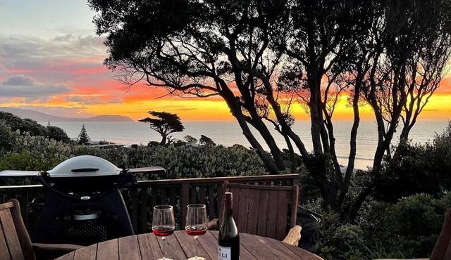 Seaview Paradiso - Top Location Stunning Views!