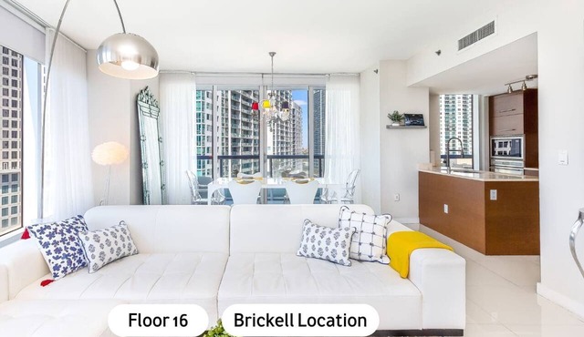 Spacious Brickell Suite Steps from Riverwalk