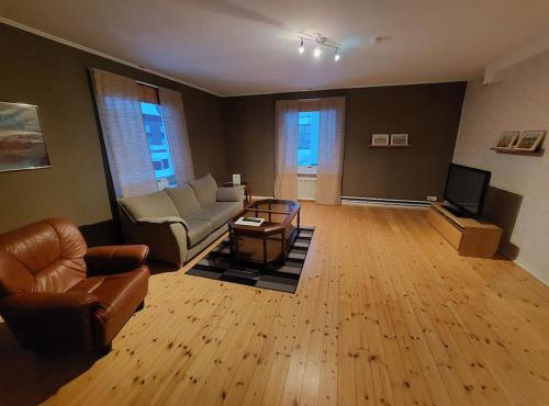 Spacious three-room apartment with balcony