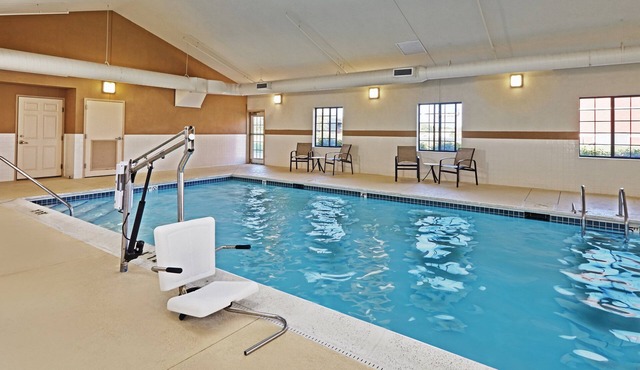 Studio | Free Breakfast! Heated Indoor Pool