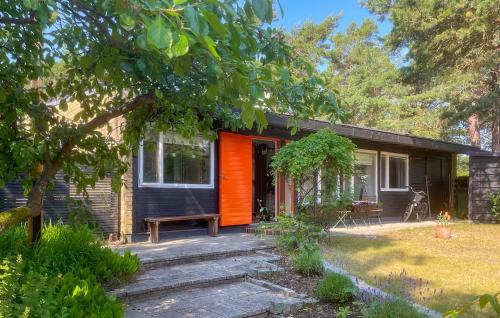 Stunning Home In Höllviken With Wifi