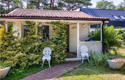 Stunning Home In Höllviken With Wifi