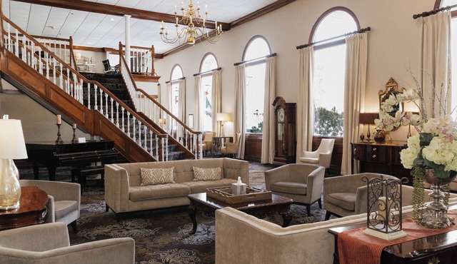 The Colonial Hotel