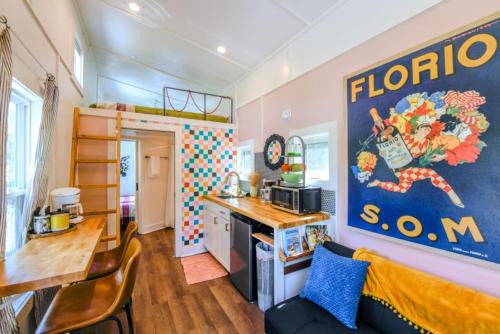 The Florio - Tiny Home, River, Hiking, and Rafting!
