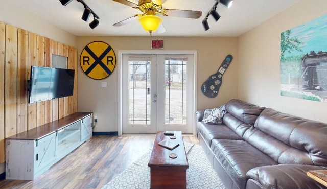 Train Themed Accommodations Near Neosho Square! Side B
