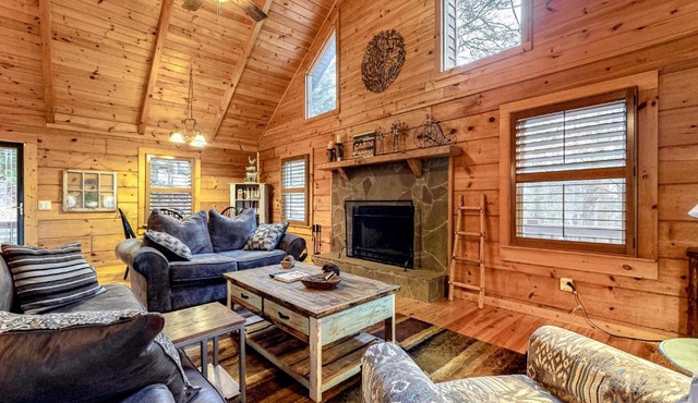 TreeHouse Hideaway