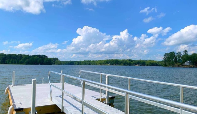 Turtle Town Bungalow on Lake Murray w/RV Parking