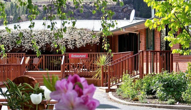 Two-Person Studio Rental on Lake Roxburgh in Central Otago