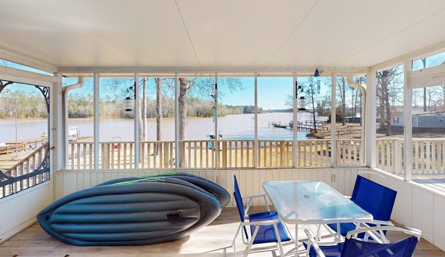 Updated lakefront home with private dock, 2 kayaks, grill, lake views & access
