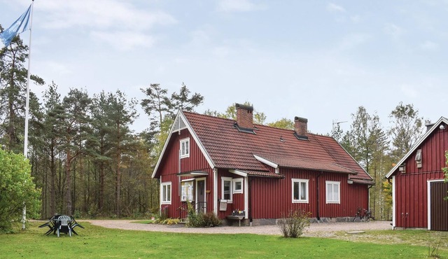 Vacation home in Knäred, Halland, only 30 m from the river Venne with fishing possibilities.