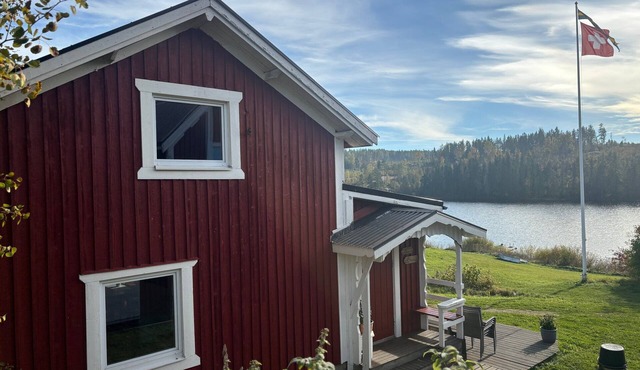 Vacation home Ramona - Vacation with lake view & boat near Sundsvall