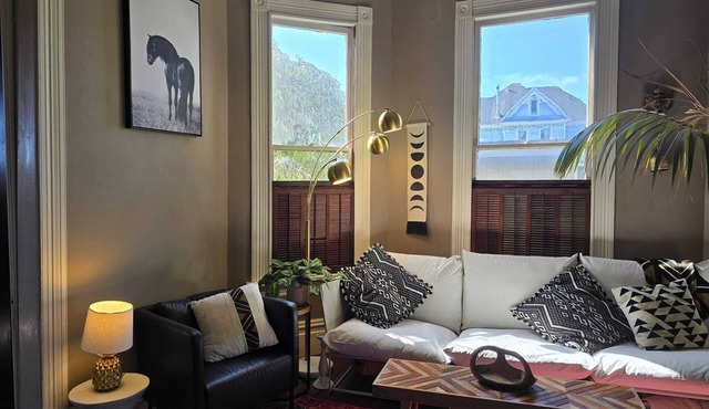 Victorian Charming 4-bedroom house with WiFi, AC in marvelous Eureka