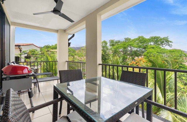 Top Floor Condo - Terrace w/BBQ - Gated Complex