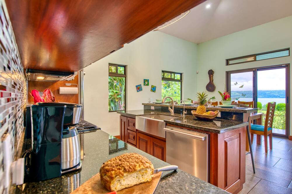 Photo of Kitchen in Tronadora