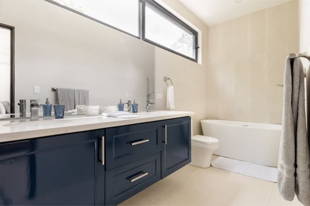 Photo of Bathroom in Playa Flamingo