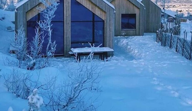 Modern cabin near Auersvatn and ski trails