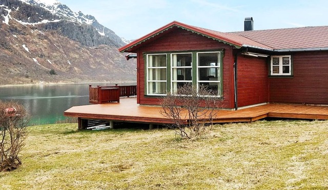 6 person holiday home in Tengelfjord